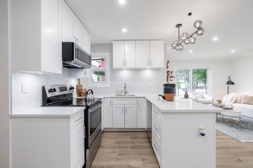 2520 Gordon Avenue, Port Coquitlam, BC 
