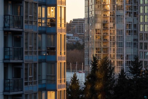 Ph6-869 Beatty Street, Vancouver, BC - Outdoor