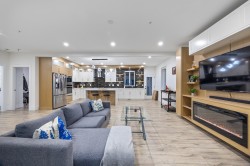 Upper-10500 Mcveety Street Maple Ridge, BC V2W 0K3