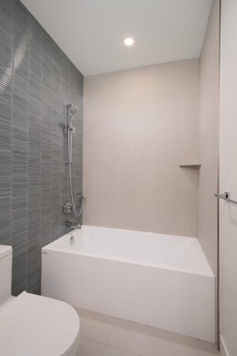 4424 4Th Avenue W, Vancouver, BC 