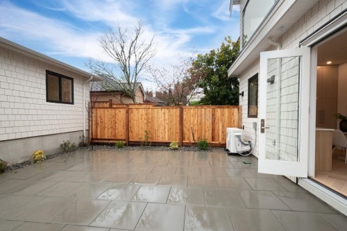 4424 4Th Avenue W, Vancouver, BC 
