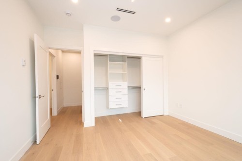 4426 4Th Avenue W, Vancouver, BC 