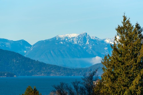 4426 4Th Avenue W, Vancouver, BC 