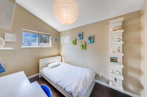 1140 20Th Street W, North Vancouver, BC 