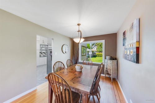 1140 20Th Street W, North Vancouver, BC 