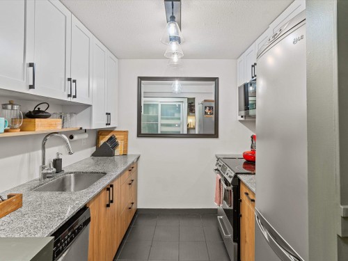 109-1450 7Th Avenue E, Vancouver, BC 