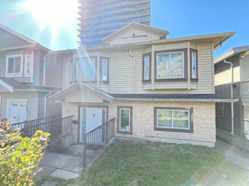 5045 Payne Street, Vancouver, BC 