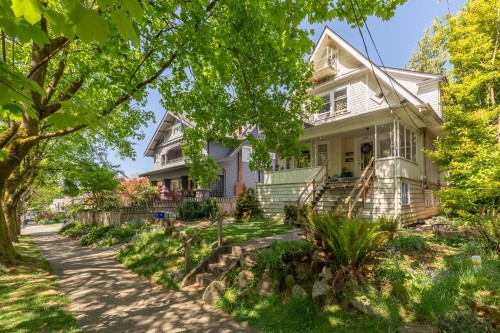2483 6Th Avenue W, Vancouver, BC 
