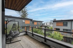42-528 2nd Street E North Vancouver, BC V7L 0G8