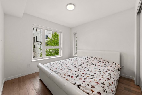 42-528 2Nd Street E, North Vancouver, BC - Indoor Photo Showing Bedroom