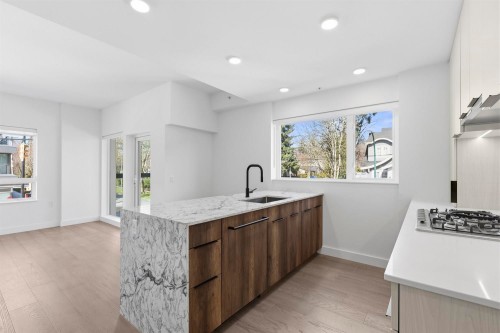 201-3590 39Th Avenue W, Vancouver, BC 