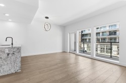 202-3590 39th Avenue W Vancouver, BC V6N 3A5