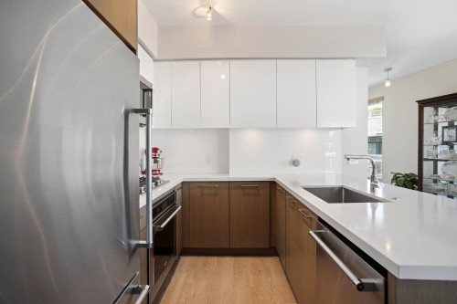 613-417 Great Northern Way, Vancouver, BC 