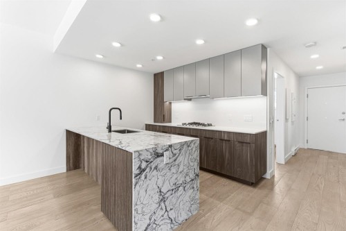 203-3590 39Th Avenue W, Vancouver, BC 