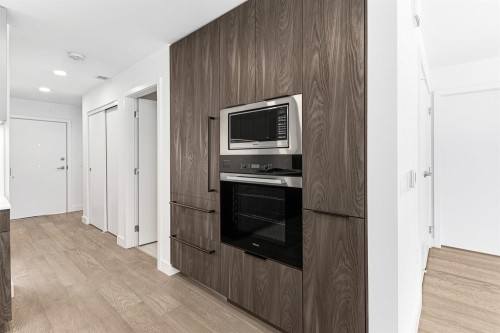 203-3590 39Th Avenue W, Vancouver, BC 