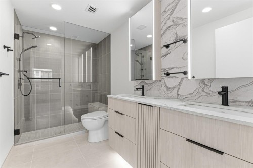 205-3590 39Th Avenue W, Vancouver, BC 