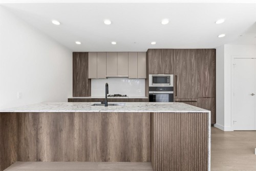 206-3590 39Th Avenue W, Vancouver, BC 