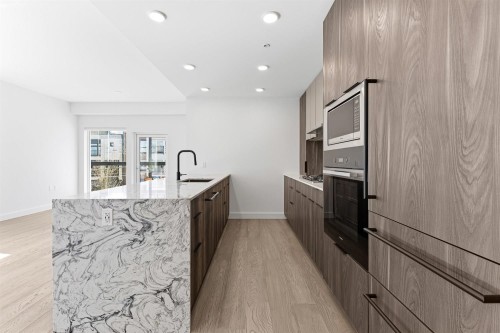 206-3590 39Th Avenue W, Vancouver, BC 