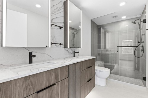 206-3590 39Th Avenue W, Vancouver, BC 