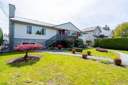 6830 Curtis Street Burnaby, BC V5B 2B1