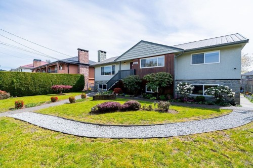 6830 Curtis Street, Burnaby, BC 