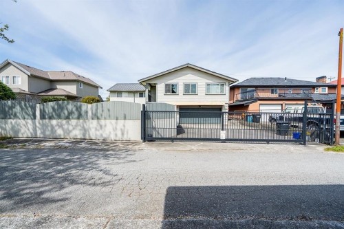 6830 Curtis Street, Burnaby, BC 