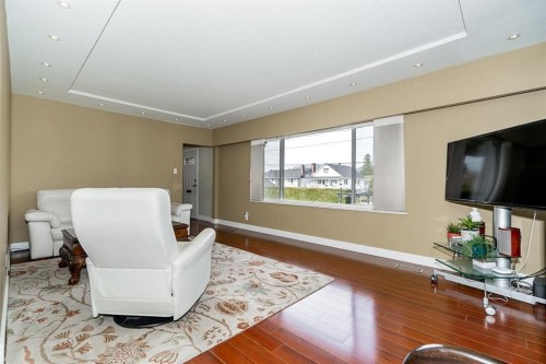 6830 Curtis Street, Burnaby, BC 