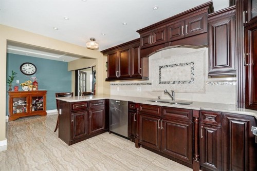 6830 Curtis Street, Burnaby, BC 