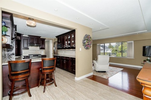 6830 Curtis Street, Burnaby, BC 