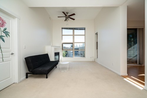 516-9319 University Crescent, Burnaby, BC - Indoor