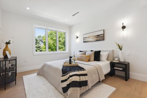 1-2244 11Th Avenue E, Vancouver, BC 