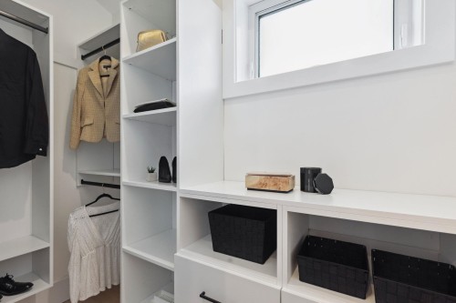 1-2244 11Th Avenue E, Vancouver, BC 