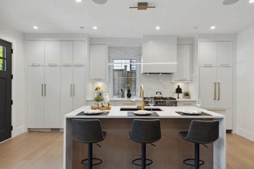 1-2244 11Th Avenue E, Vancouver, BC 
