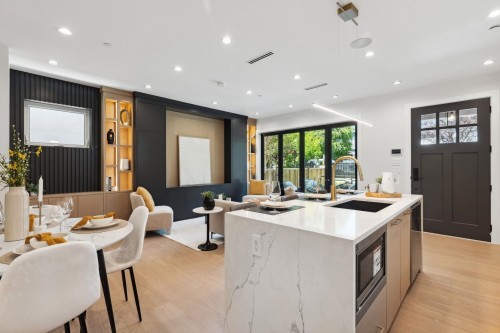 1-2244 11Th Avenue E, Vancouver, BC 