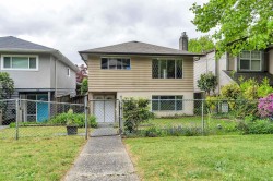 1555 Burrill Avenue  North Vancouver, BC V7K 1L8