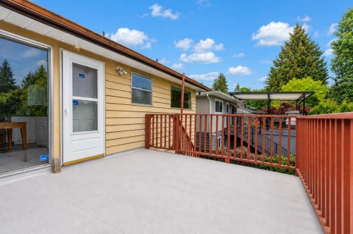1555 Burrill Avenue, North Vancouver, BC 