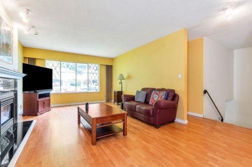 1555 Burrill Avenue, North Vancouver, BC 