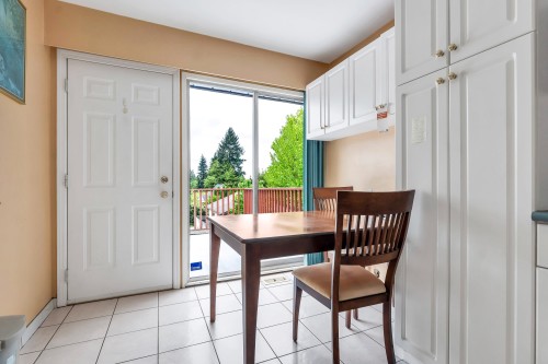 1555 Burrill Avenue, North Vancouver, BC 