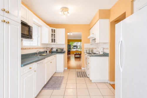 1555 Burrill Avenue, North Vancouver, BC 