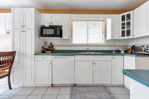 1555 Burrill Avenue, North Vancouver, BC 