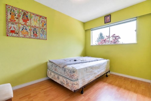 1555 Burrill Avenue, North Vancouver, BC 