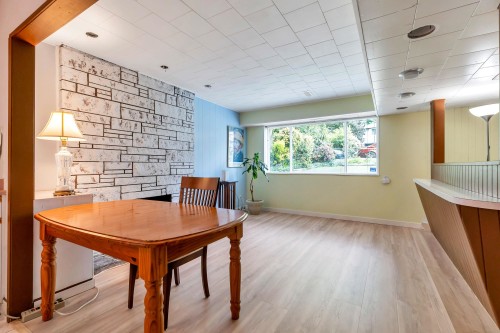 1555 Burrill Avenue, North Vancouver, BC 