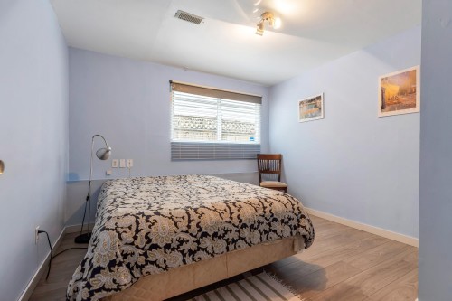 1555 Burrill Avenue, North Vancouver, BC 