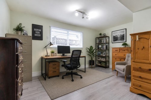1555 Burrill Avenue, North Vancouver, BC 