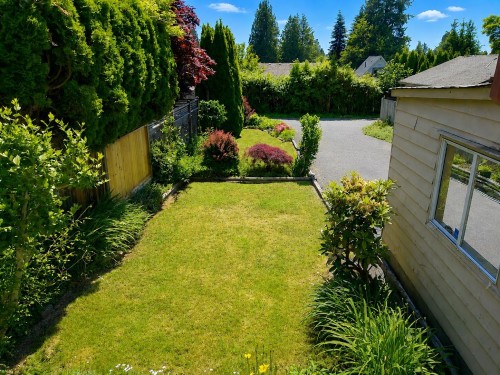 1555 Burrill Avenue, North Vancouver, BC 