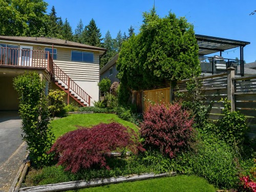 1555 Burrill Avenue, North Vancouver, BC 