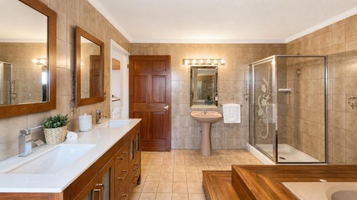 1277 Charter Hill Drive, Coquitlam, BC 