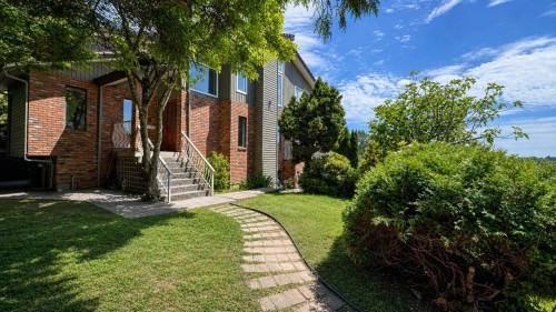 1277 Charter Hill Drive, Coquitlam, BC 