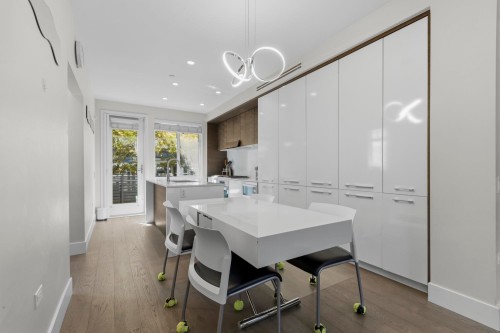276 62Nd Avenue W, Vancouver, BC 