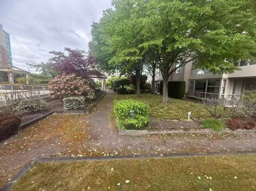 305-6119 Cooney Road, Richmond, BC 